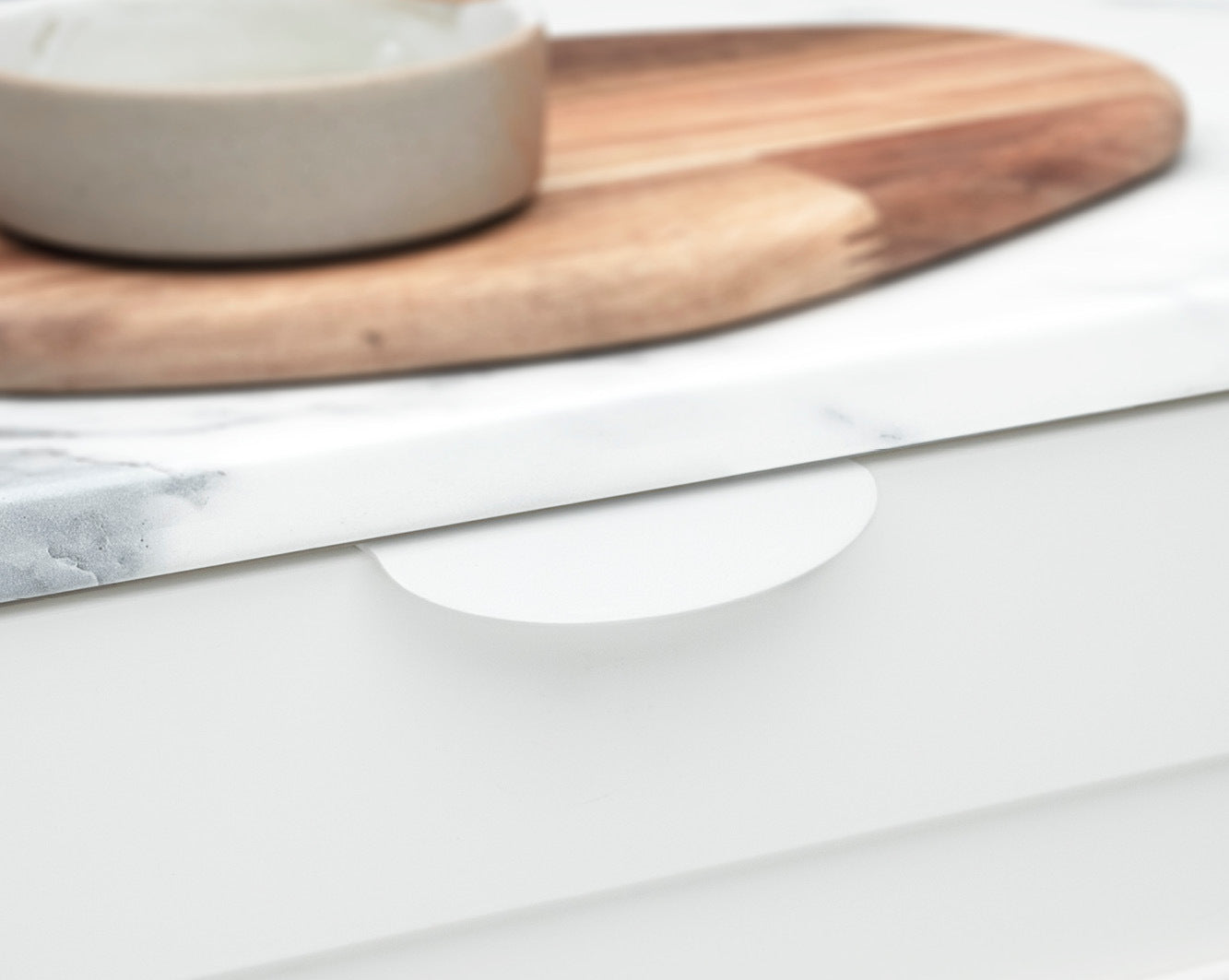 Kethy Curved Cabinet Lip Pull - Available In Various Finishes and Sizes