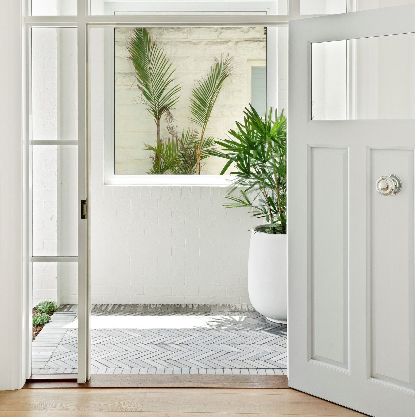 Iver Sarlat Centre Door Knob Handle - Available in Various Finishes