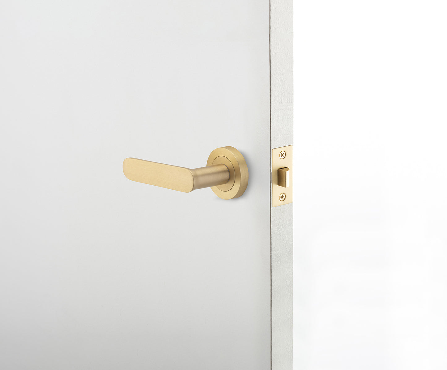 Iver Bronte Door Lever on Round Rose Passage