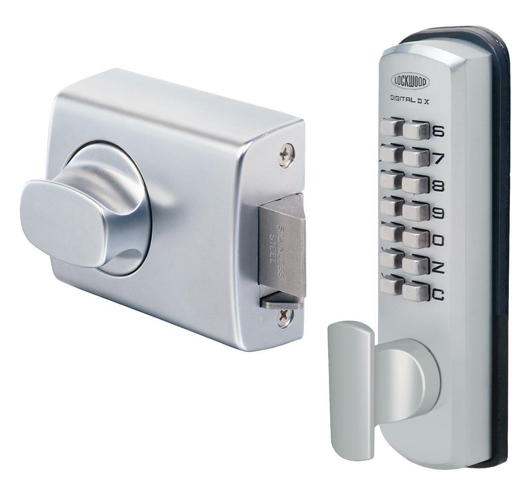 Electronic  vs Traditional locks 