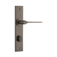 Iver Como Door Lever Handle on Chamfered Backplate Privacy Signature Brass 10758P85