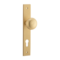 Iver Cambridge Door Knob on Rectangular Backplate Euro Brushed Brass 15322E85