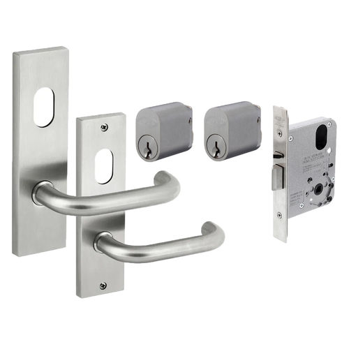 Lockwood Entrance Door Pack 3572 Mortice Lock with Cylinder and Lever Furniture