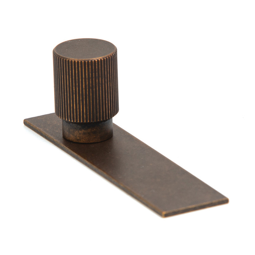 Momo Arpa Round Knob And Backplate 22mm Antique Brass A0588.022.AB
