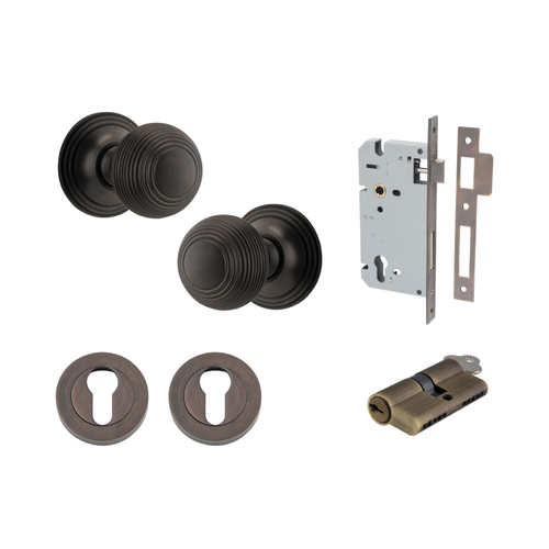 Iver Guildford Door Knob on Round Rose Entrance Kit Key/Key Signature Brass 0221KENTR60KK