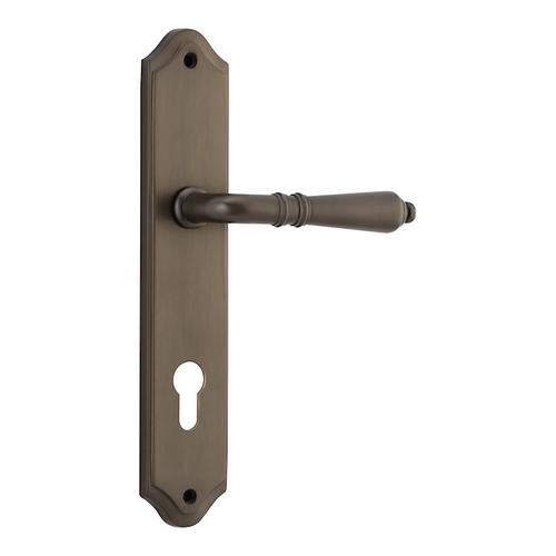Iver Sarlat Lever Handle on Shouldered Backplate Euro Signature Brass 10712E85