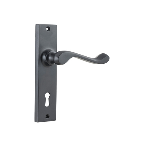 Tradco Fremantle Lever Handle on Rectangular Backplate Lock Matt Black 9617
