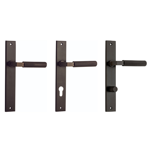 Iver Brunswick Door Lever Handle on Rectangular Backplate Signature Brass