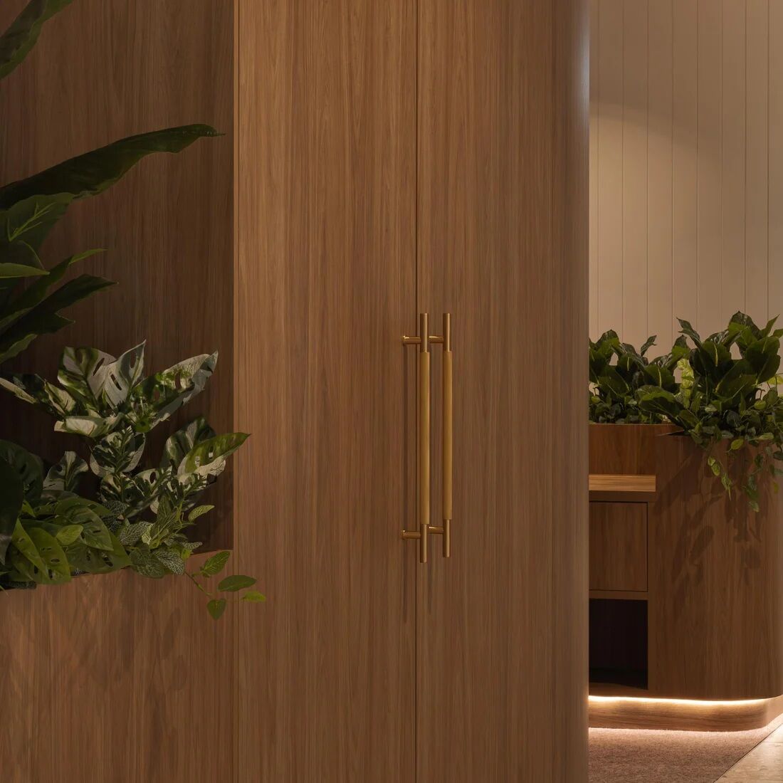 Castella Grove Door Pull Handle - Available in Various Finishes and Fixings