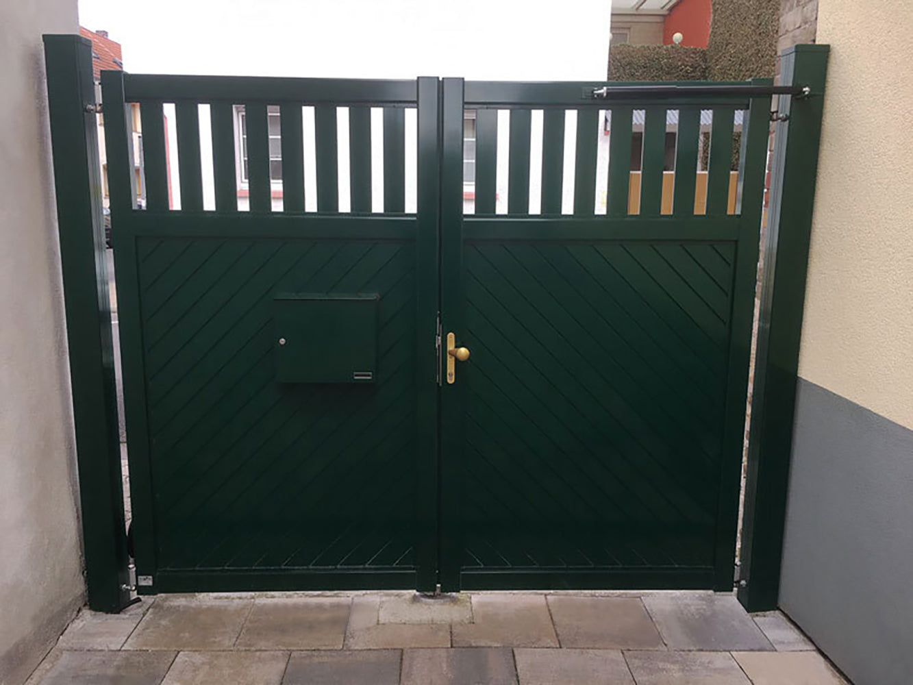 Dictator Direkt Gate and Door Closer 150mm Stroke up to 80Kg or 1.2m Wide 400N Dark Grey 1018-0127