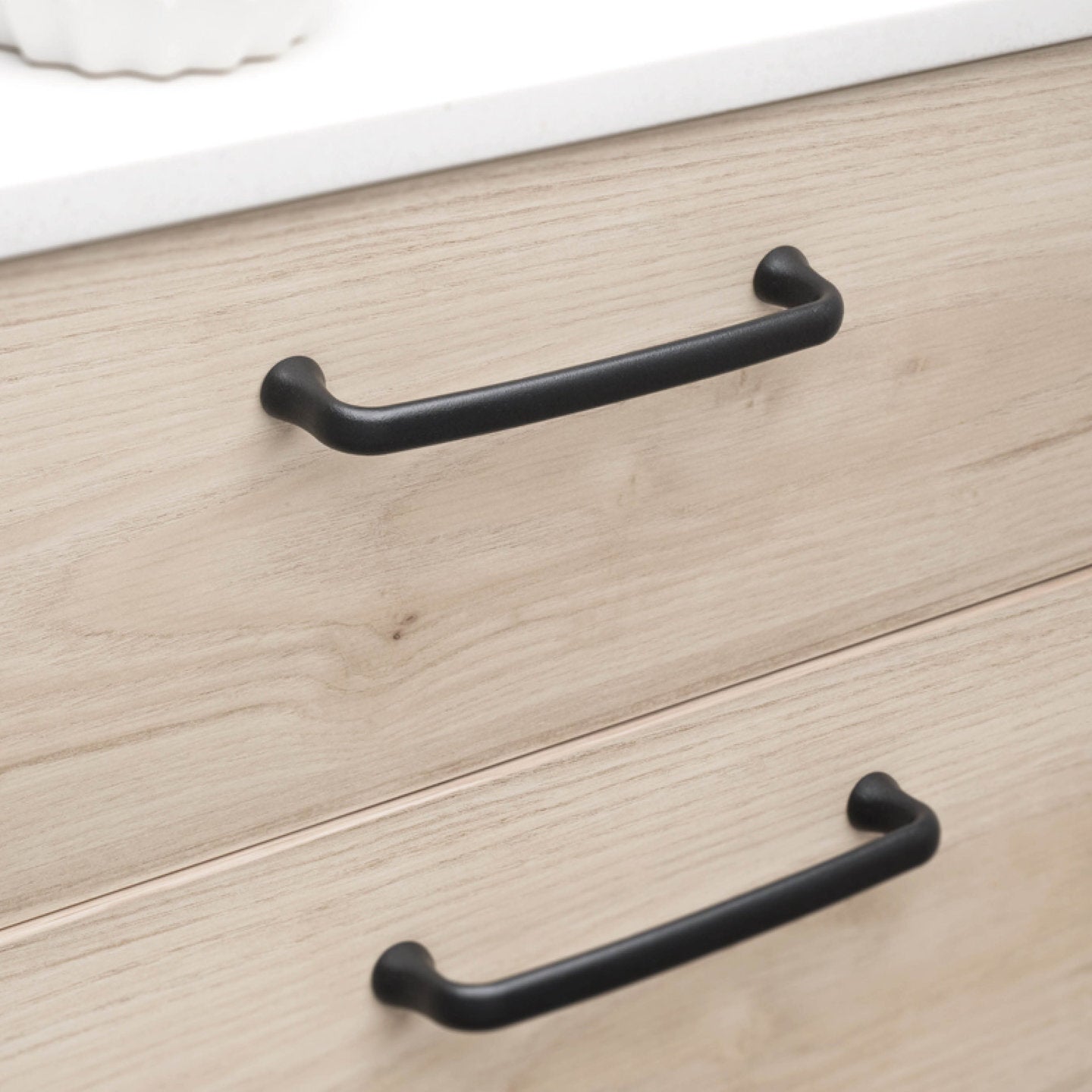 Kethy Iron Handle 160mm C to C Black L840/160-BKIR