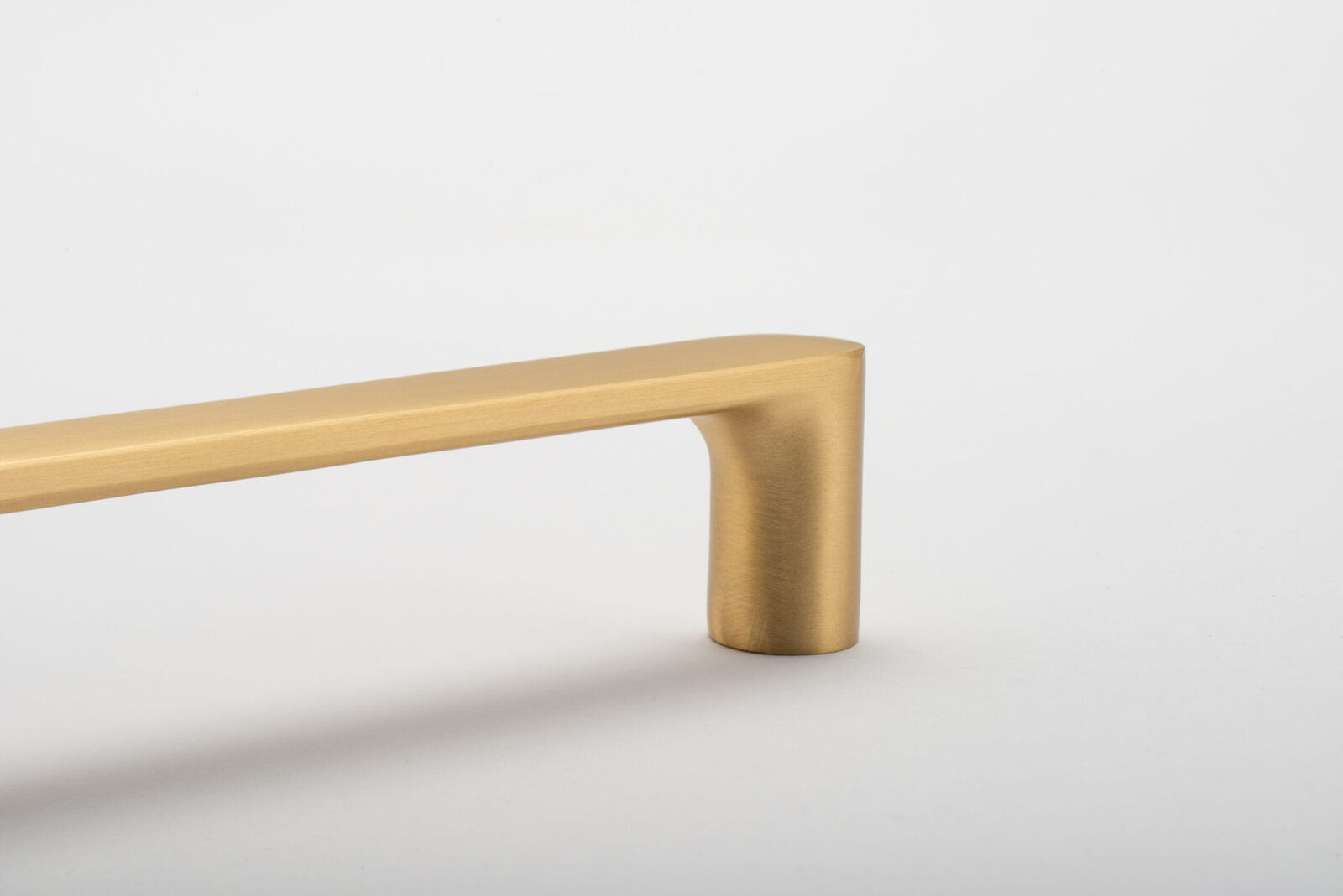 Iver Osaka Cabinet Pull Handle - Available in Various Finishes and Sizes