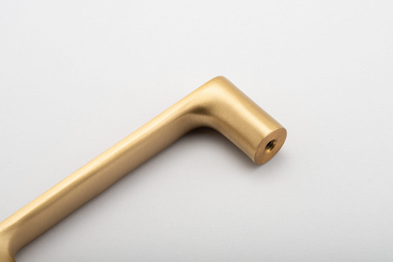 Iver Osaka Cabinet Pull Handle - Available in Various Finishes and Sizes