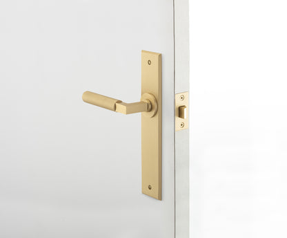 Iver Berlin Door Lever Handle on Chamfered Rectangular Backplate Satin Nickel