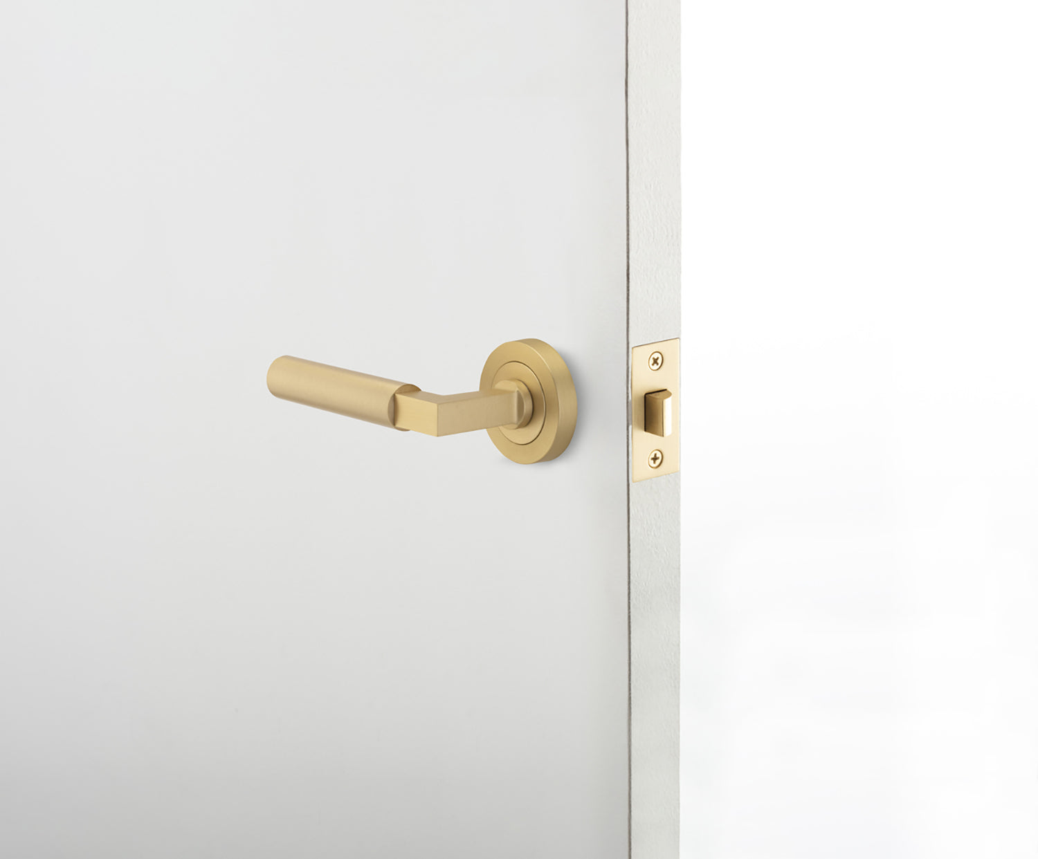 Iver Berlin Door Lever Handle on Round Rose Passage