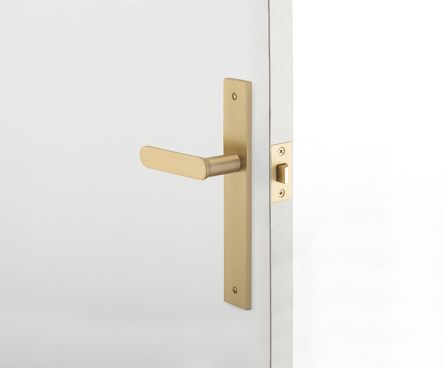 Iver Bronte Door Lever Handle on Rectangular Backplate Matt Black