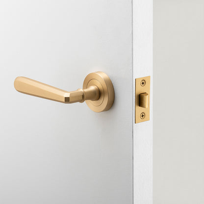 Iver Copenhagen Door Lever Handle on Round Rose