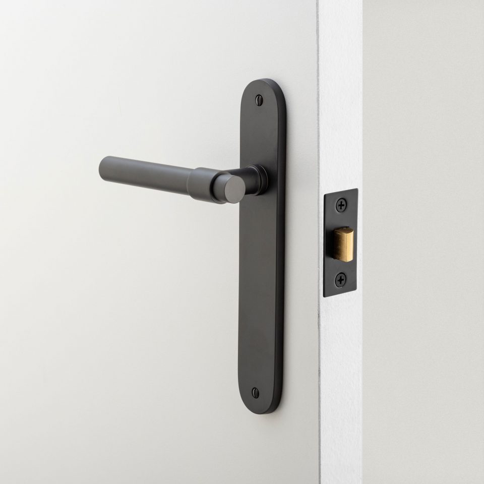 Iver Helsinki Door Lever Handle on Oval Backplate Satin Nickel