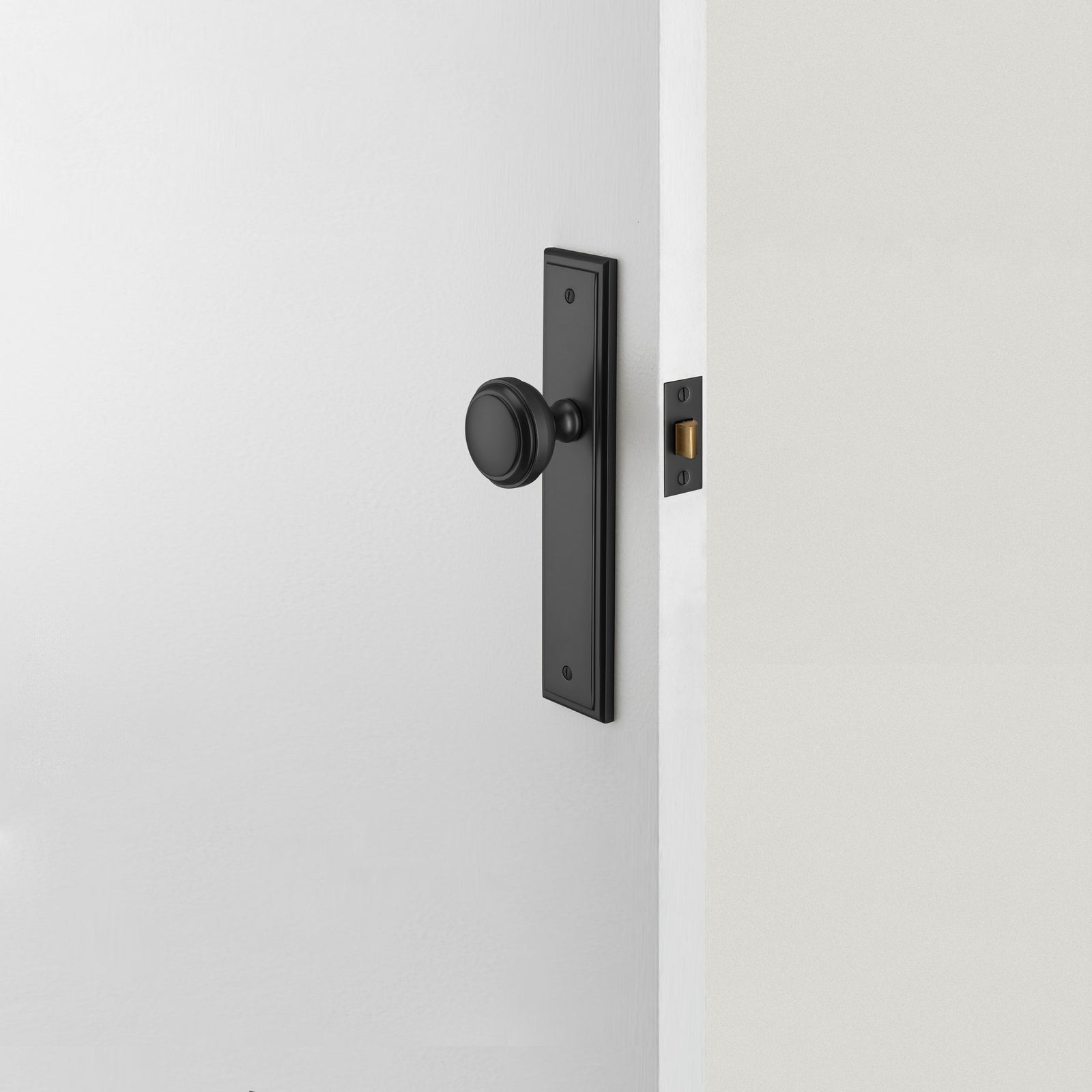 Iver Paddington Door Knob on Stepped Backplate Matt Black