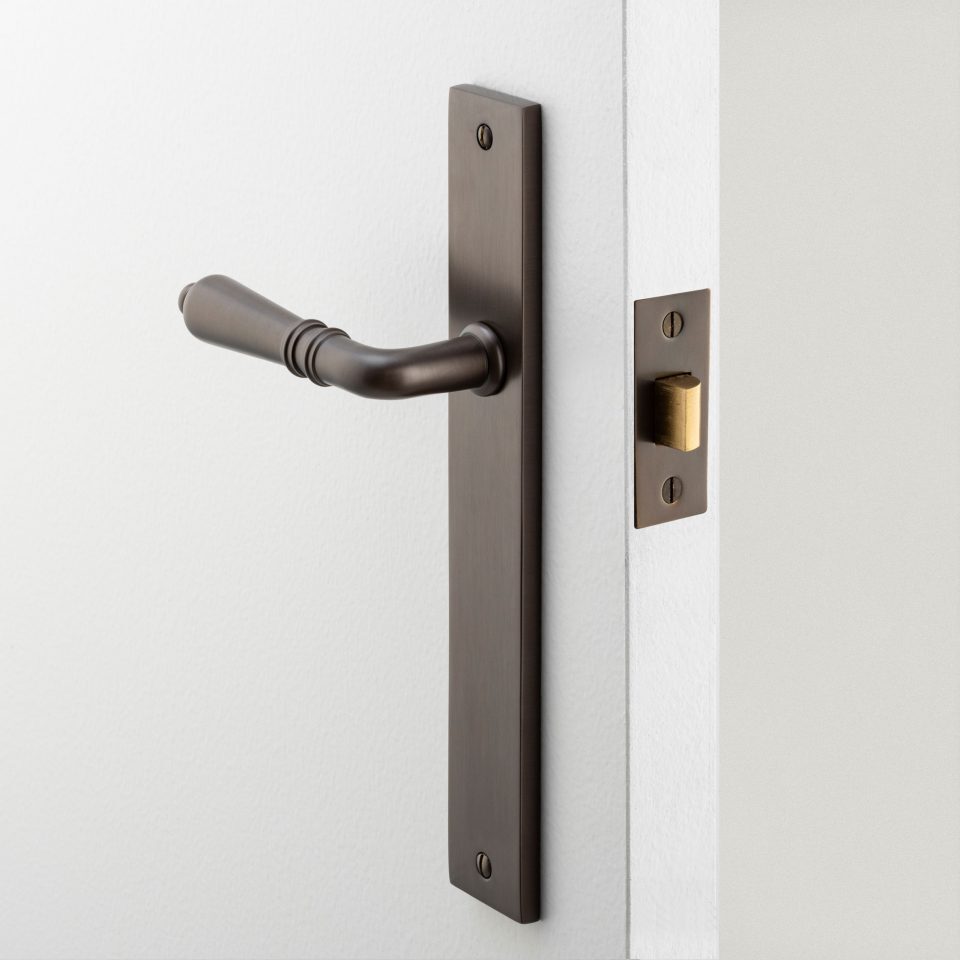 Iver Sarlat Door Lever Handle on Rectangular Backplate Satin Satin Nickel