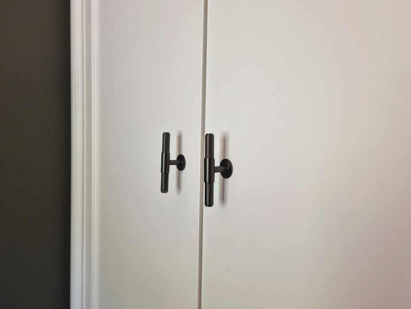 Zanda Zurich Knurled Cabinet T-Bar Handle - Available in Various Finishes