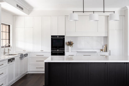 Zanda Manhattan Kitchen Cabinet Handle - Available in Various Finishes and Sizes